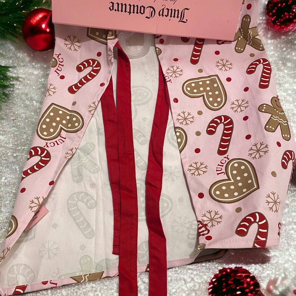 Juicy Couture Pink/Red Gingerbread Man Printed Cotton Twill Apron - Picture 2 of 6